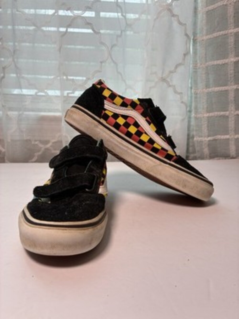 VANS Old Skool V Neon Glow Checkerboard Youth Size 3 Skate Shoes - Picture 5 of 11